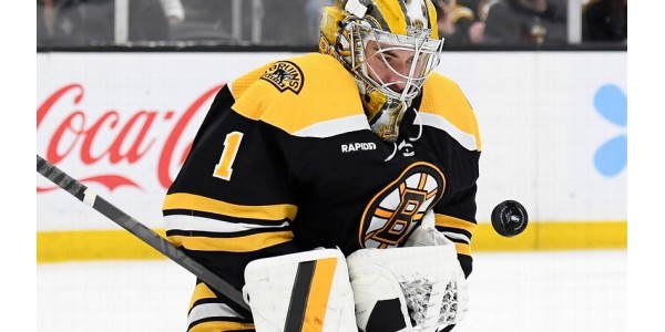 Jeremy Swayman attristé par le départ de Patrice Bergeron Jeremy Swayman attristé par le départ de Patrice Bergeron